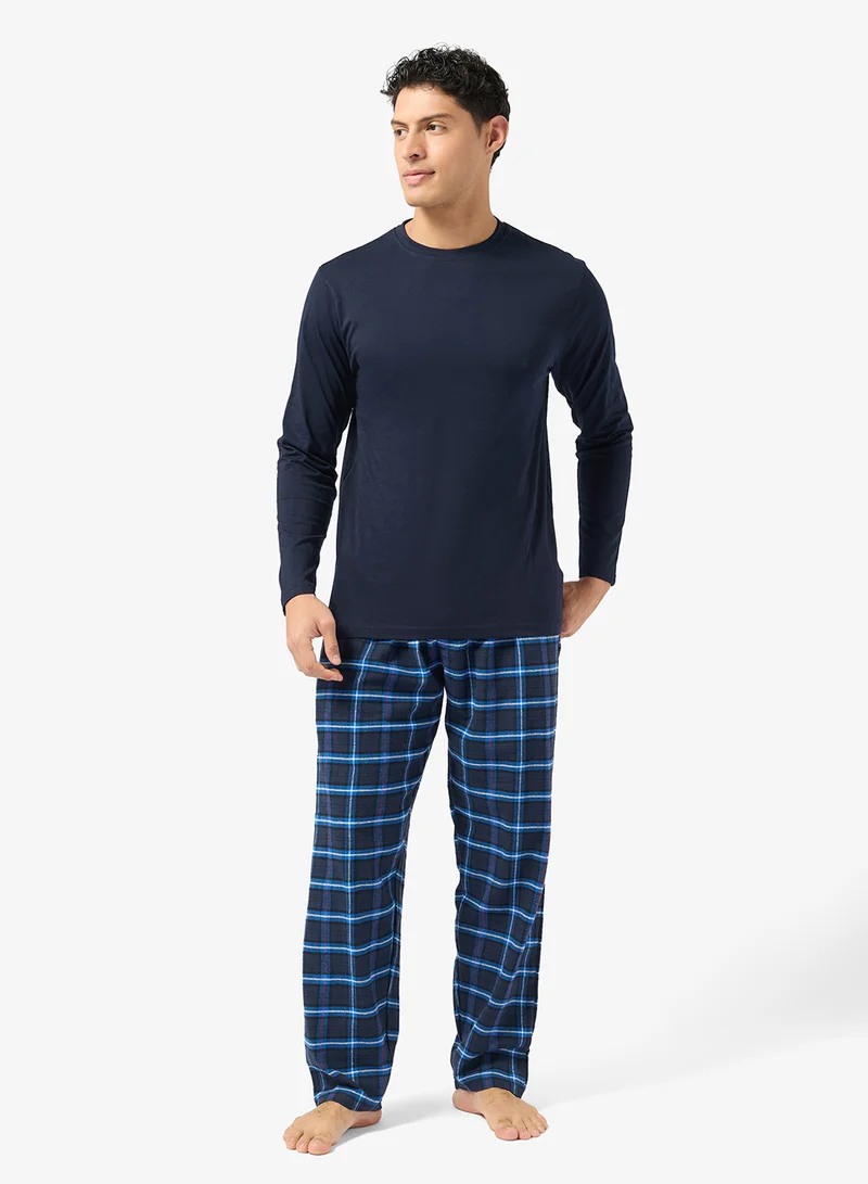 Regular fit tee and Pant set